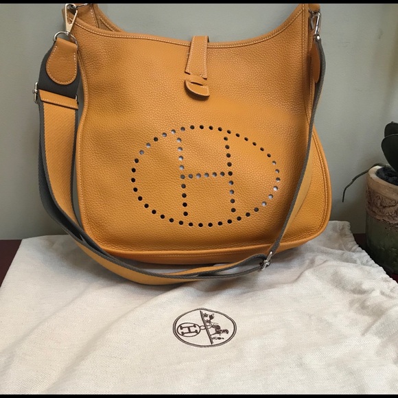 Hermes Evelyn’s III GM Potiron Orange Clemente Leather with Palladium hardware, - Picture 2 of 9